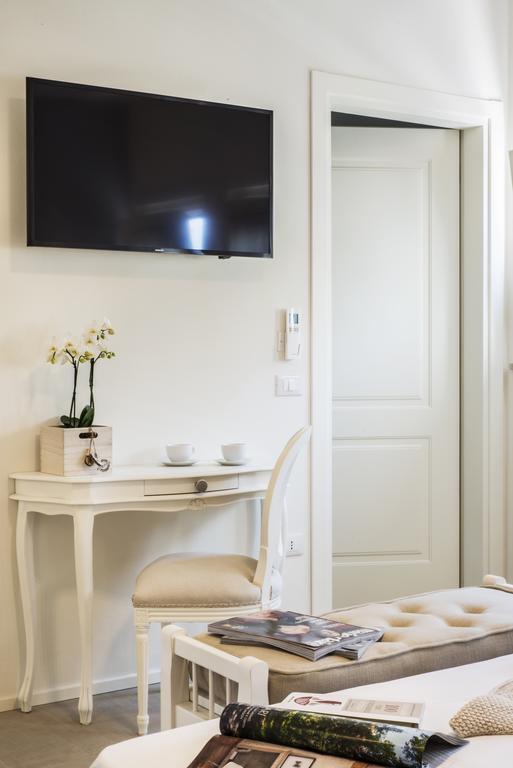 Riviera Carducci Rooms بسكييرا ديل غاردا المظهر الخارجي الصورة