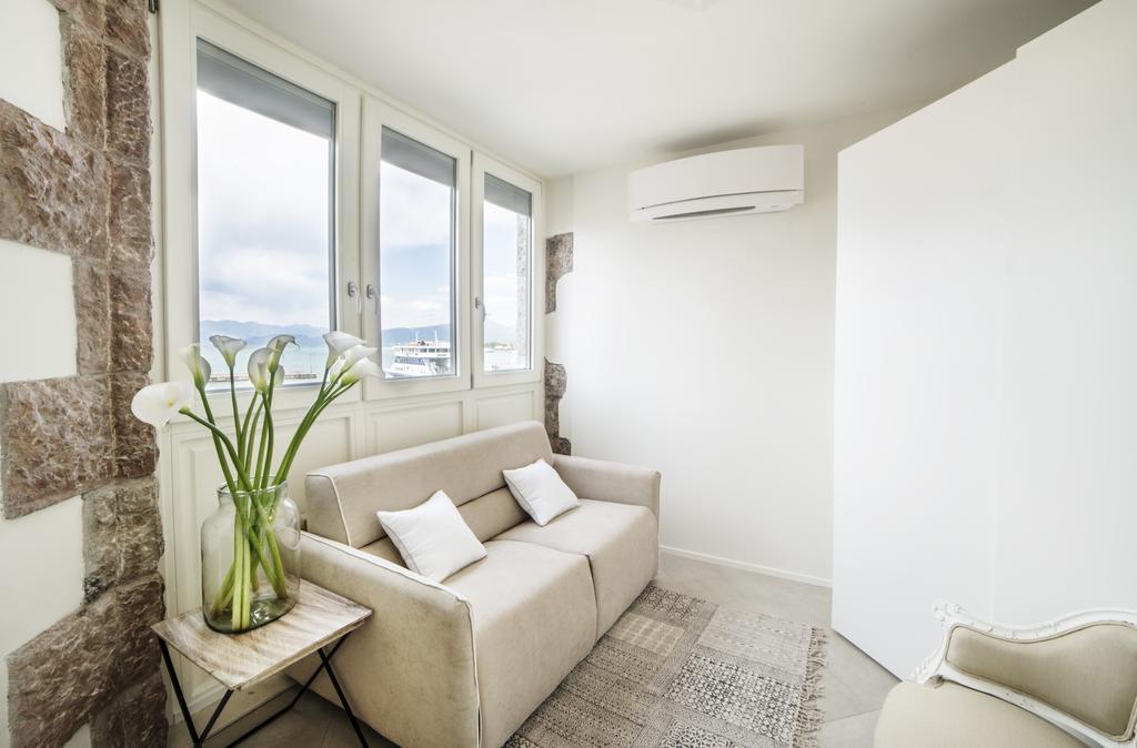 Riviera Carducci Rooms بسكييرا ديل غاردا المظهر الخارجي الصورة