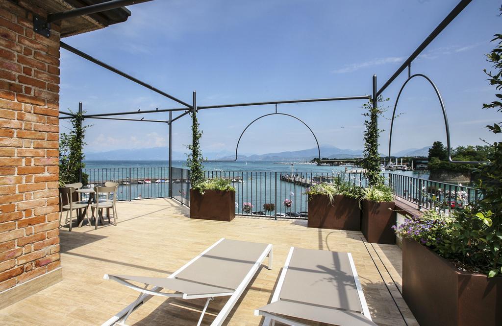 Riviera Carducci Rooms بسكييرا ديل غاردا المظهر الخارجي الصورة