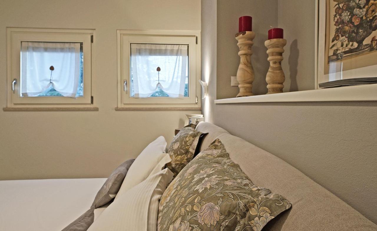 Riviera Carducci Rooms بسكييرا ديل غاردا المظهر الخارجي الصورة
