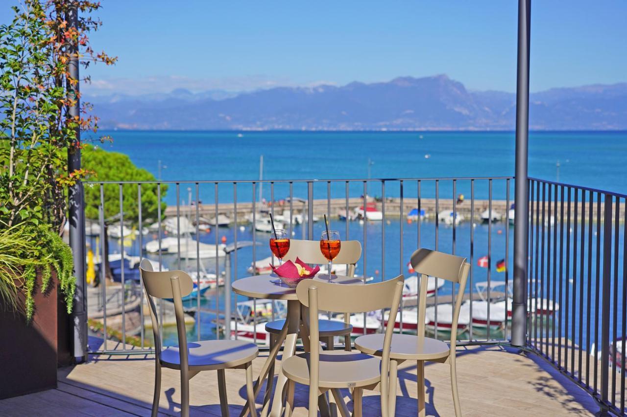 Riviera Carducci Rooms بسكييرا ديل غاردا المظهر الخارجي الصورة