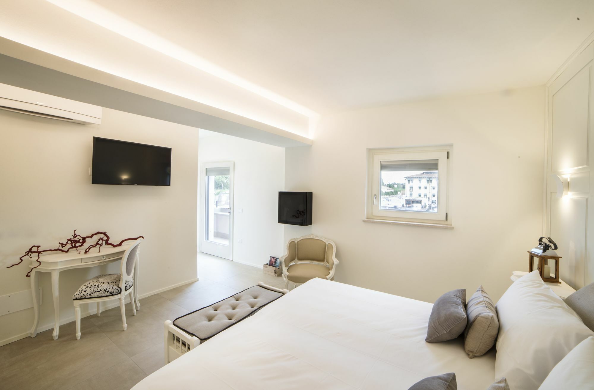Riviera Carducci Rooms بسكييرا ديل غاردا المظهر الخارجي الصورة
